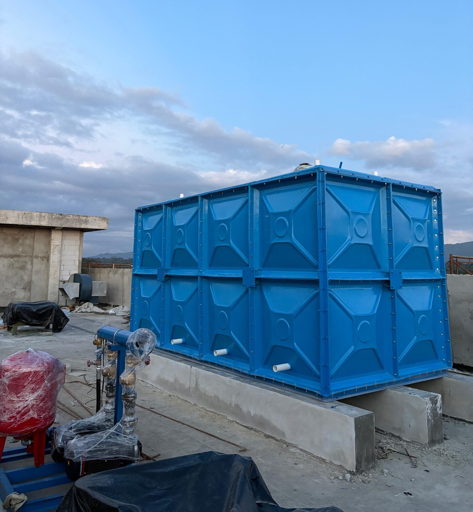 Tangki air panel kotak FRP modular kapasitas besar rakitan Pabrik Tangki IPAL