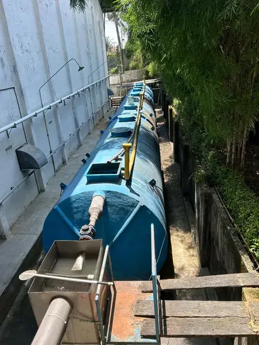 Aplikasi STP Tank BIOVIA pada Gedung Industri Penerapan STP Tank BIOVIA pada pengolahan air limbah gedung industri dan komersial